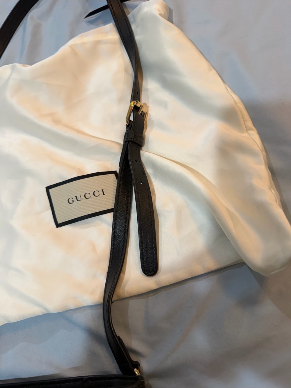 Gucci Microguccissima leather Embossed Interlocking G Crossbody Bag - Picture 10 of 10